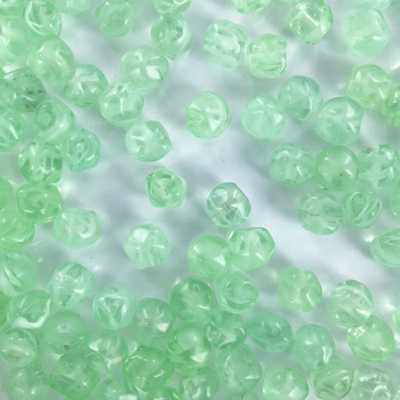 Kleine glaskralen 7mm rond facet groen per 25 gram