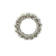 Afbeelding in Gallery-weergave laden, Kunststof ringen rond met spiraal twist 32mm zilver per 1 stuk
