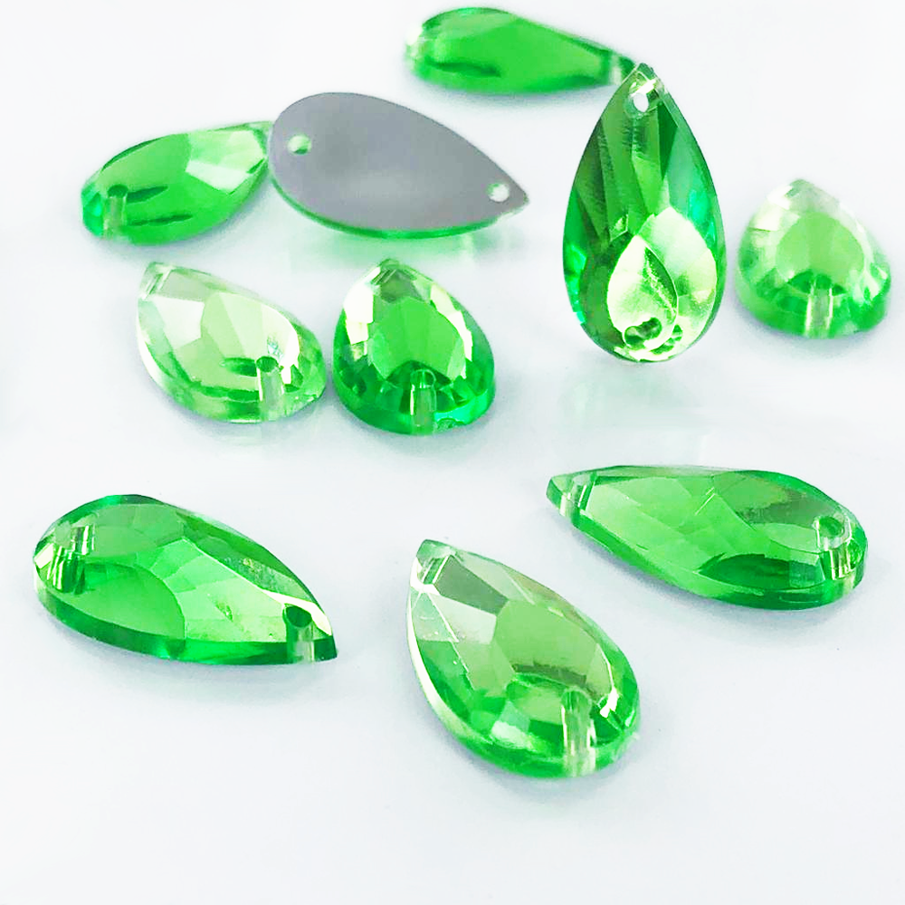 Opnaaistenen druppel facet kunststof 20mm groen per stuk
