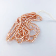 Afbeelding in Gallery-weergave laden, Parels kunststof parel kralen rond 2mm roze per 100 stuks
