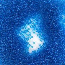 Afbeelding in Gallery-weergave laden, Rocailles blauw 2mm 10 gram - NieuweKralen
