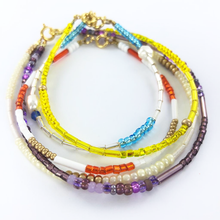 Afbeelding in Gallery-weergave laden, Staafjes kralen bugle beads 9mm blauw paars

