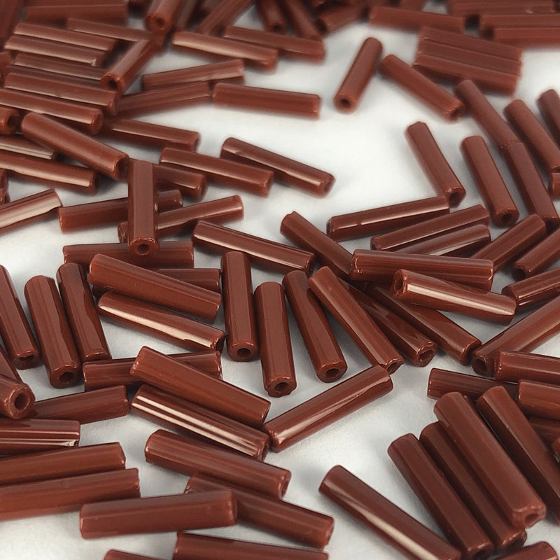 Staafjes kralen bugle beads 9mm bruin