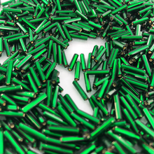 Afbeelding in Gallery-weergave laden, Staafjes kralen bugle beads 9mm groen
