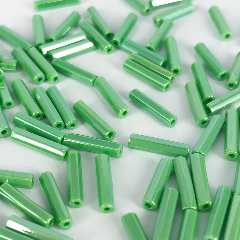 Staafjes kralen bugle beads 9mm groen