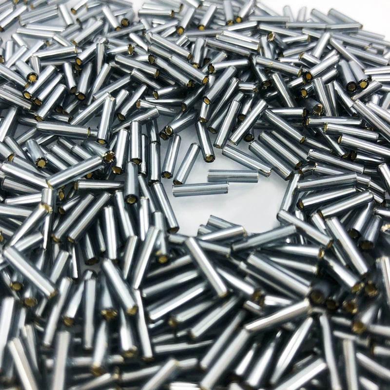 Staafjes kralen bugle beads 9mm grijs