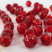 Afbeelding in Gallery-weergave laden, Vintage facetkralen 8mm rond rood per 1 stuk
