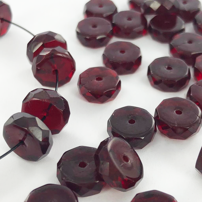 Glaskralen facet kralen schijf rond 10mm spacer beads donker rood 3 stuks