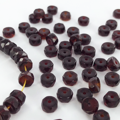 Facet kralen glaskralen schijf rond 6mm spacer beads bordeaux rood per 5 stuks